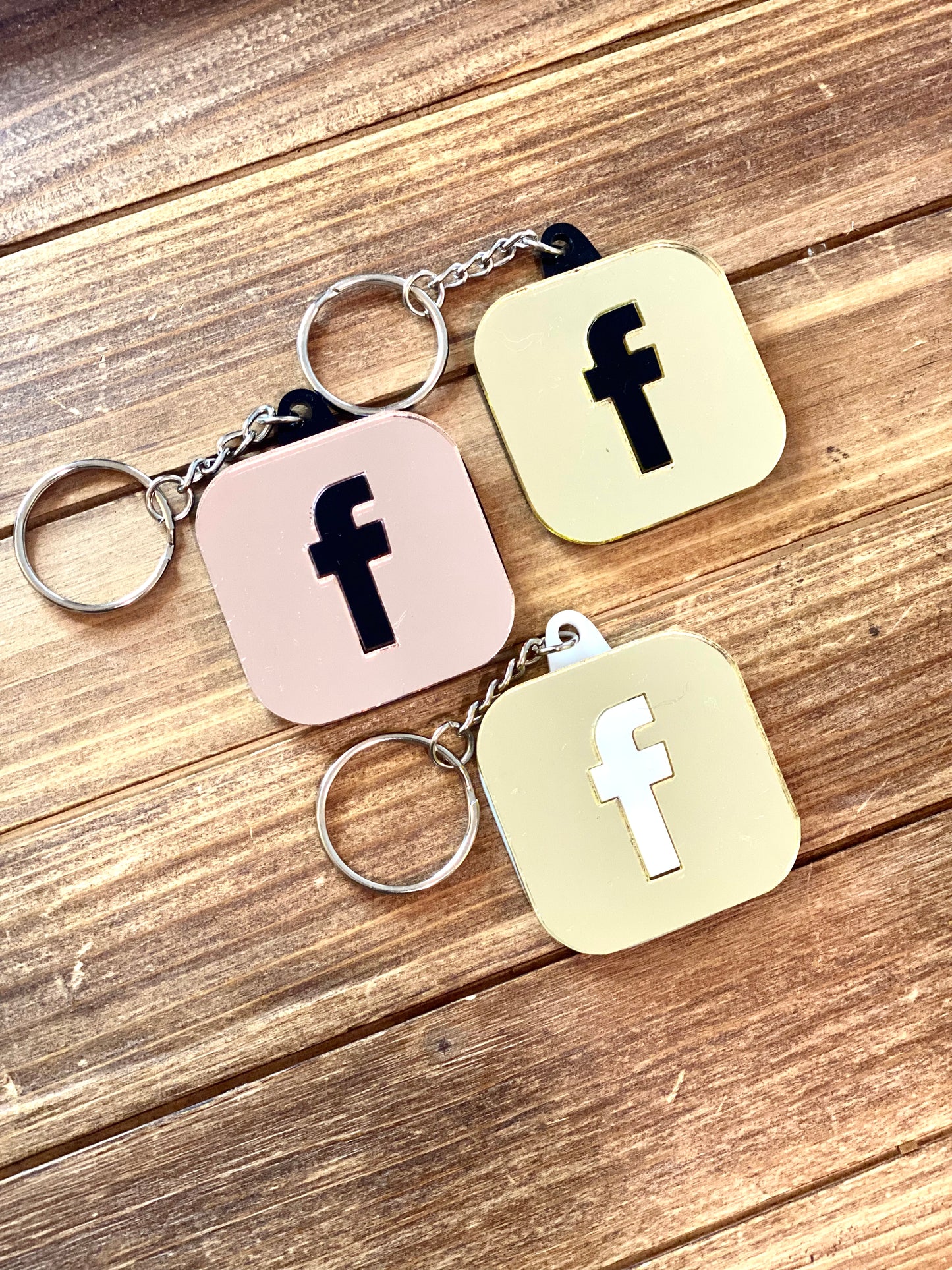 Social Media Smart KeyChain