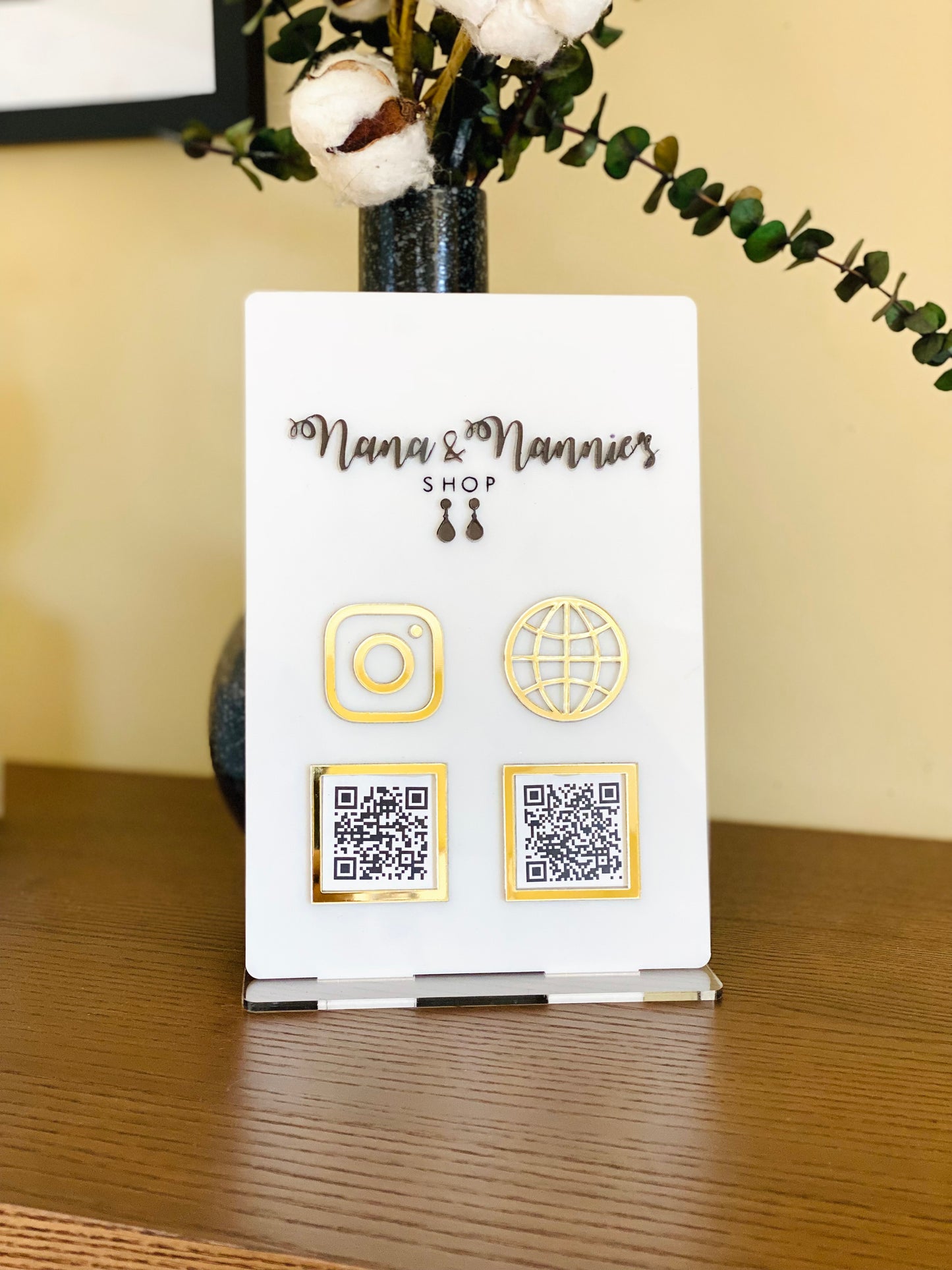 QR 3 Social Media Sign